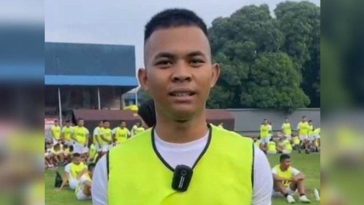 Dulu jadi pelayan, anak kuli bangunan di Bandung ini kini sukses jadi polisi, sering pakai sepatu sobek saat latihan, ortu merasa bersalah