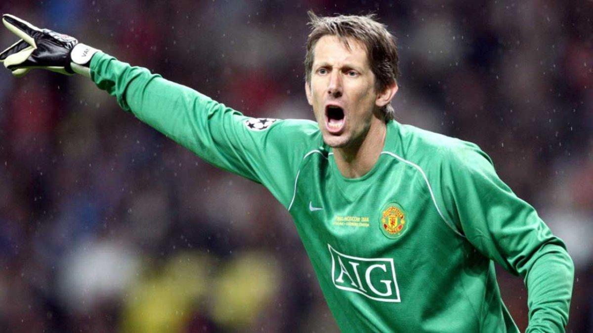 Edwin van der Sar saat di Manchester United.