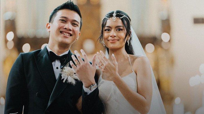 Eva Celia dan Demas Narawangsa menikah