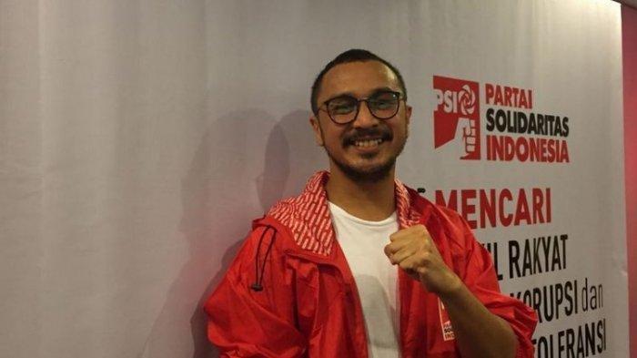 Giring Ganesha saat mendeklarasikan diri maju sebagai calon legislatif pada Pemilu Legislatif (Pileg) 2019 melalui Partai Solidaritas Indonesia (PSI) di Kantor DPP PSI, Jalan KH Wahid Hasyim, Tanah Abang, Jakarta Pusat, Rabu (6/9/2017).
