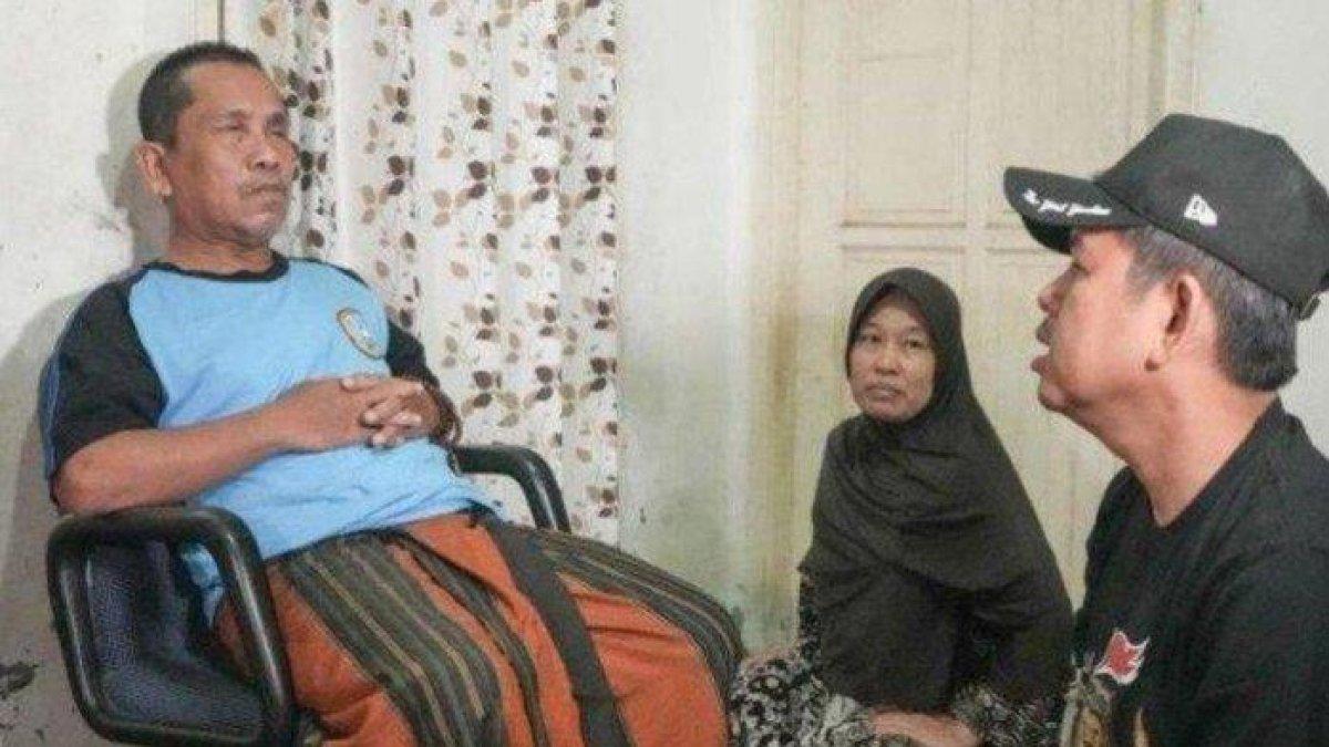 Guru korban penyiraman air keras matanya buta ditolak BPJS.