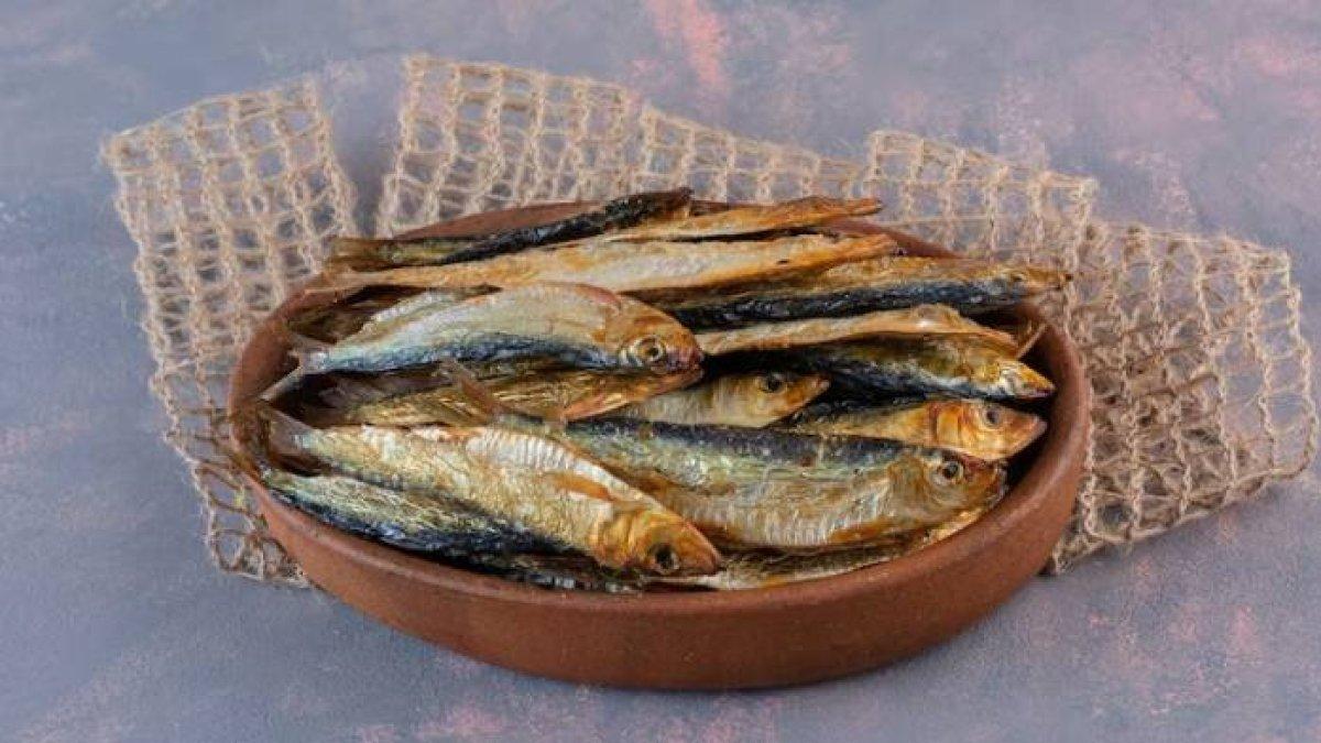 Ilustrasi ikan asin