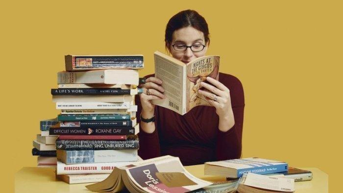 Ilustrasi membaca buku