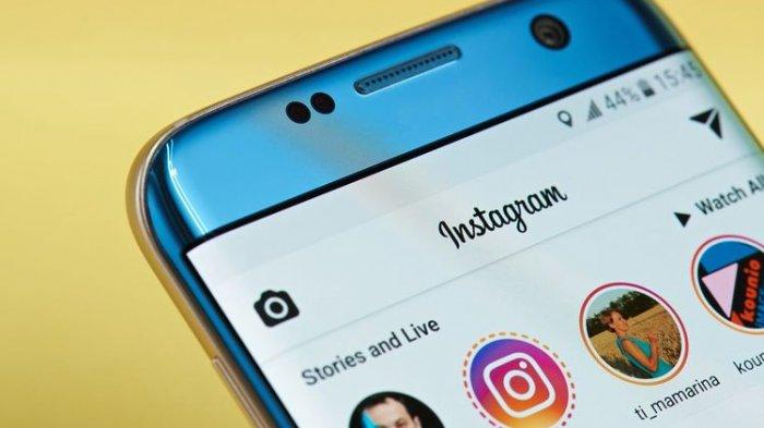 Ilustrasi Instagram Stories.- Jawaban dari soal Bahasa Indonesia Kelas 9 Kurikulum Merdeka yang di dalamnya terdapat tugas membedakan fakta, opini dan asumsi: pro & kontra media sosial untuk remaja.