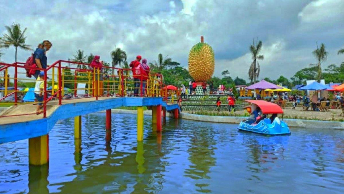 OBYEK WISATA KLATEN: Pemandangan yang asri dan fasilitas yang lengkap di New Taman Jlengut Klaten