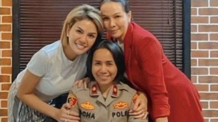 Kedekatan Kompol Ocha dengan Nikita Mirzani dan Fitri Salhuteru