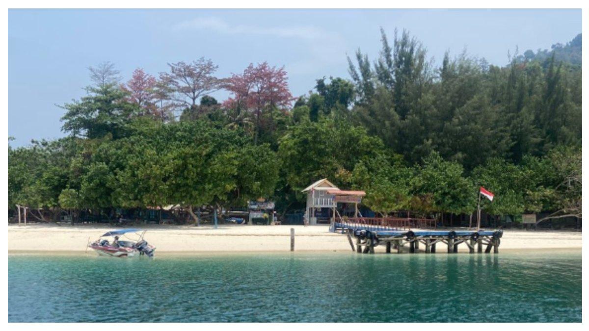 Pesona Pulau Kelagian