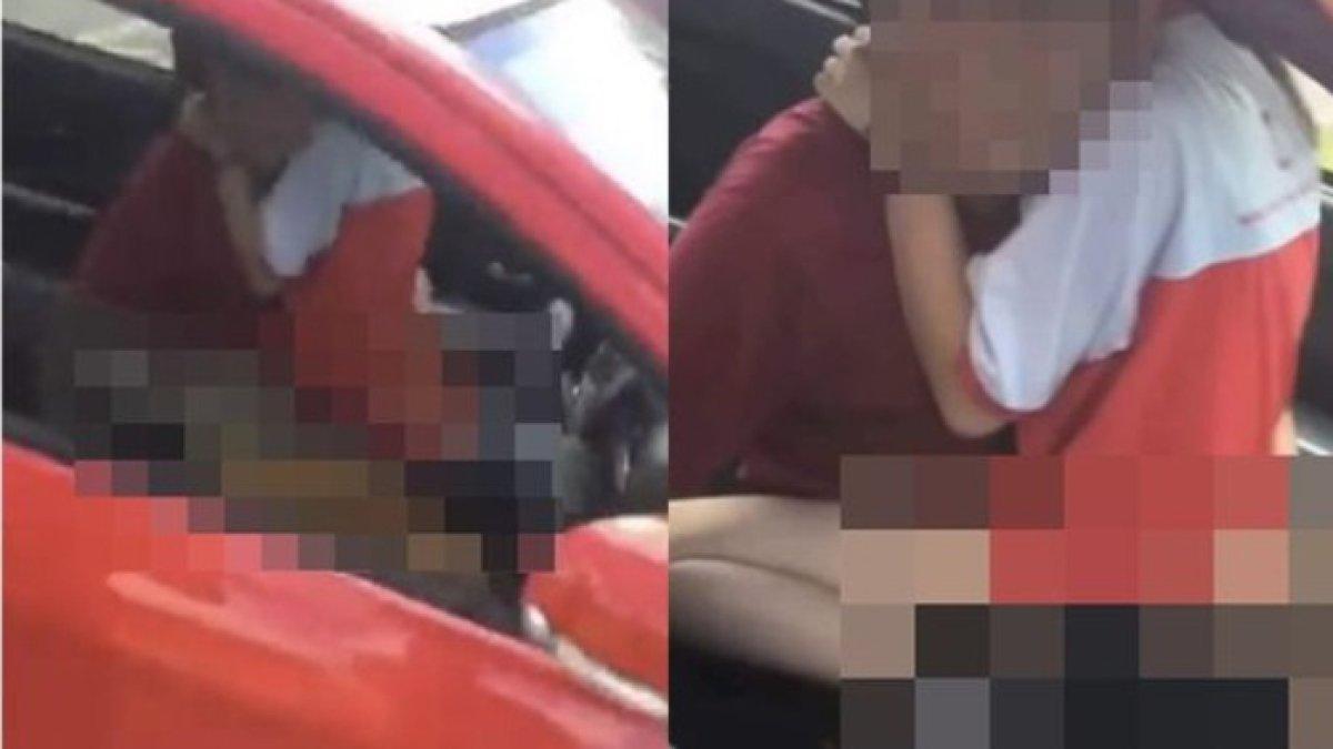 Kepergok bersetubuh di dalam mobil di pinggir jalan