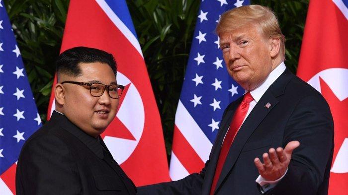 Kim Jong Un dan Donald Trump,- Pemimpin negara otoriter dan demokrasi