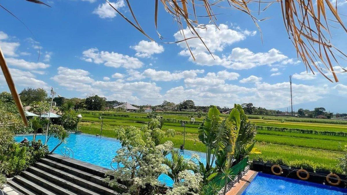 WISATA KLATEN - Candramaya Pool and Resort di Jalan Dalangan, Kajen, Kecamatan Tulung, Kabupaten Klaten, Jawa Tengah.