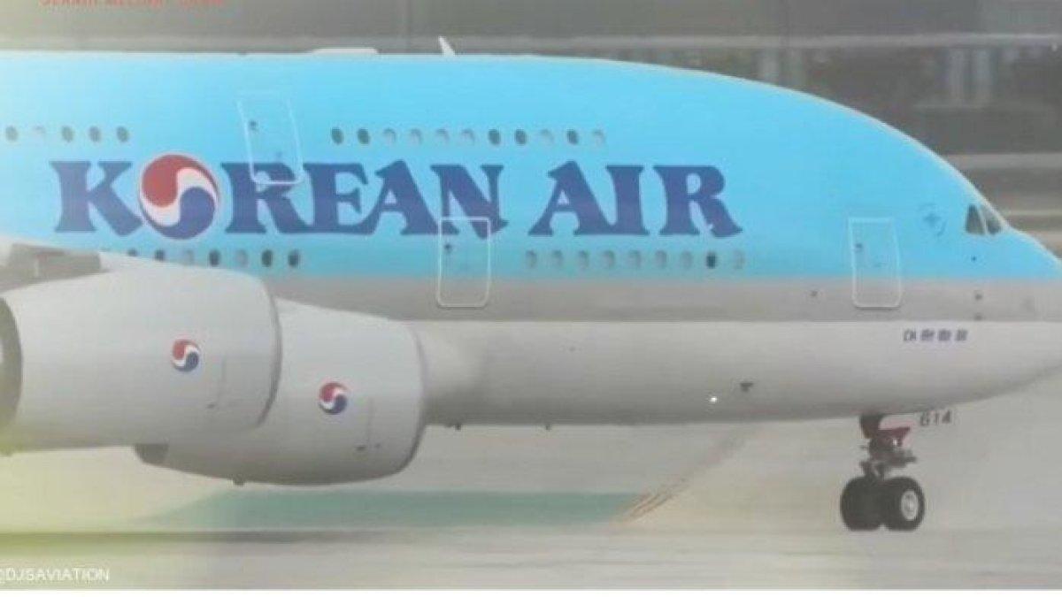 kronologi lengkap pesawat Korean Air Boeing 737 tujuan Taiwan terjun bebas delapan ribu meter.