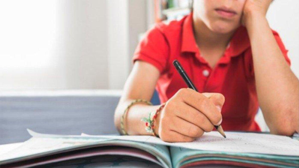 Berikut kunci jawaban PAI kelas 5 SD halaman 20 untuk pegangan orang tua. Digunakan saat membimbing anaknya belajar di rumah.