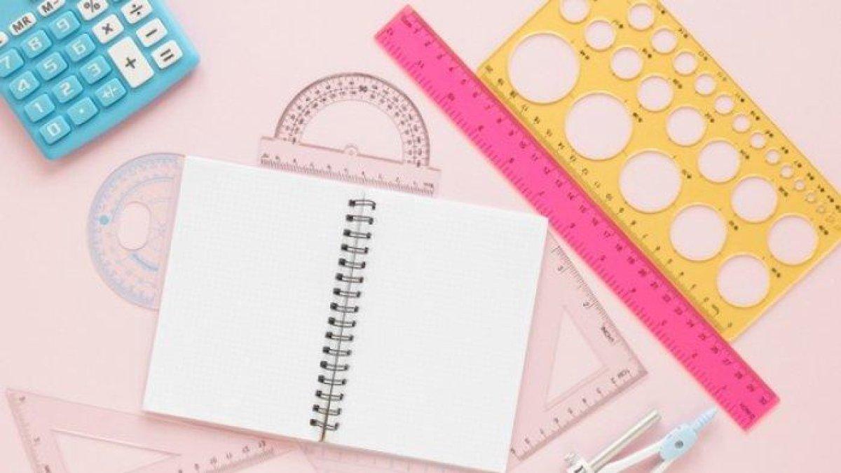 Simak soal dan kunci jawaban pelajaran Matematika kelas 8 halaman 175 semester 2 Kurikulum Merdeka tentang volume prisma