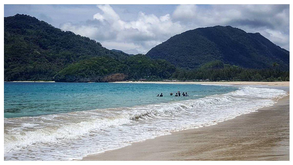 Pantai Tebing Lampuuk
