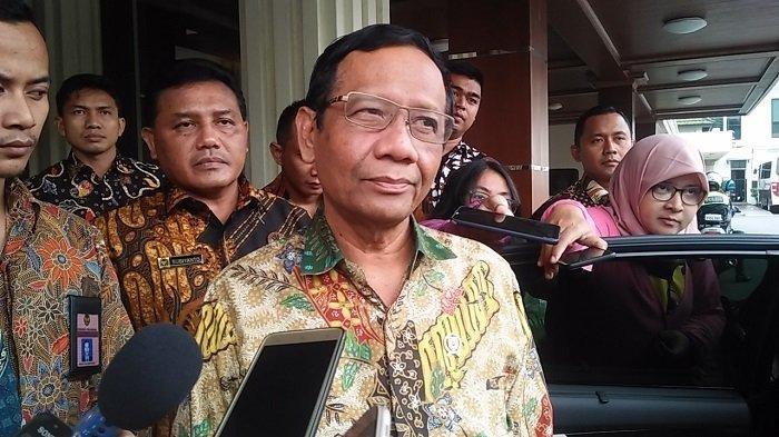 Menteri Kordinator Bidang Politik Hukum dan Keamaman Mahfud MD di Kantor Kemenko Polhukam Jakarta Pusat pada Jumat (3/1/2020).