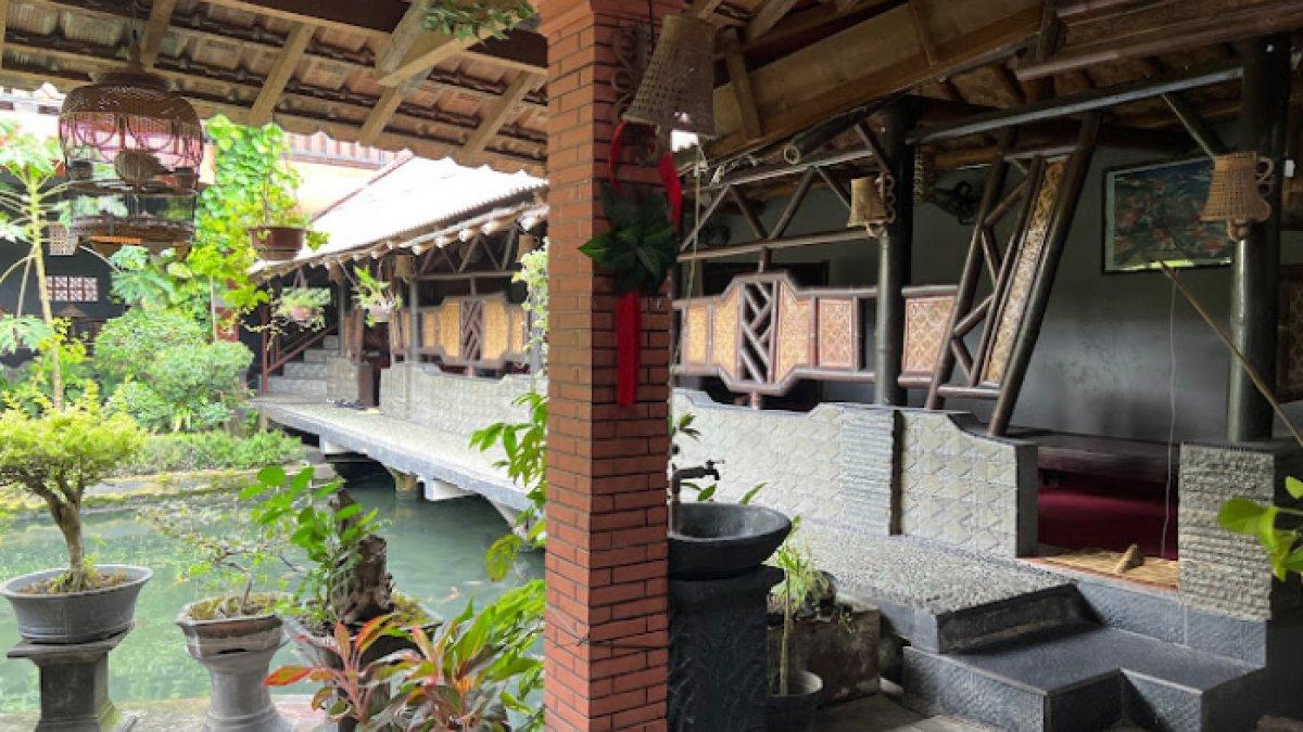 OBYEK WISATA KLATEN: Suasana di Pemancingan 55 dan lesehan gazebo