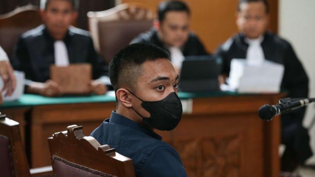 Mario Dandy Satriyo, terdakwa penganiayaan remaja berinisial D menjalani sidang di Pengadilan Negeri (PN) Jakarta Selatan, Selasa (13/6/2023). 