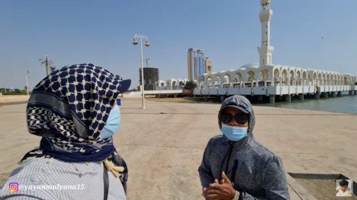 Alman Mulyana di Masjid Terapung Arab Saudi