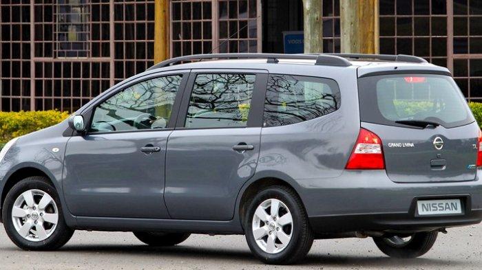 Ilustrasi - Penampakan Mobil Toyota Avanza.