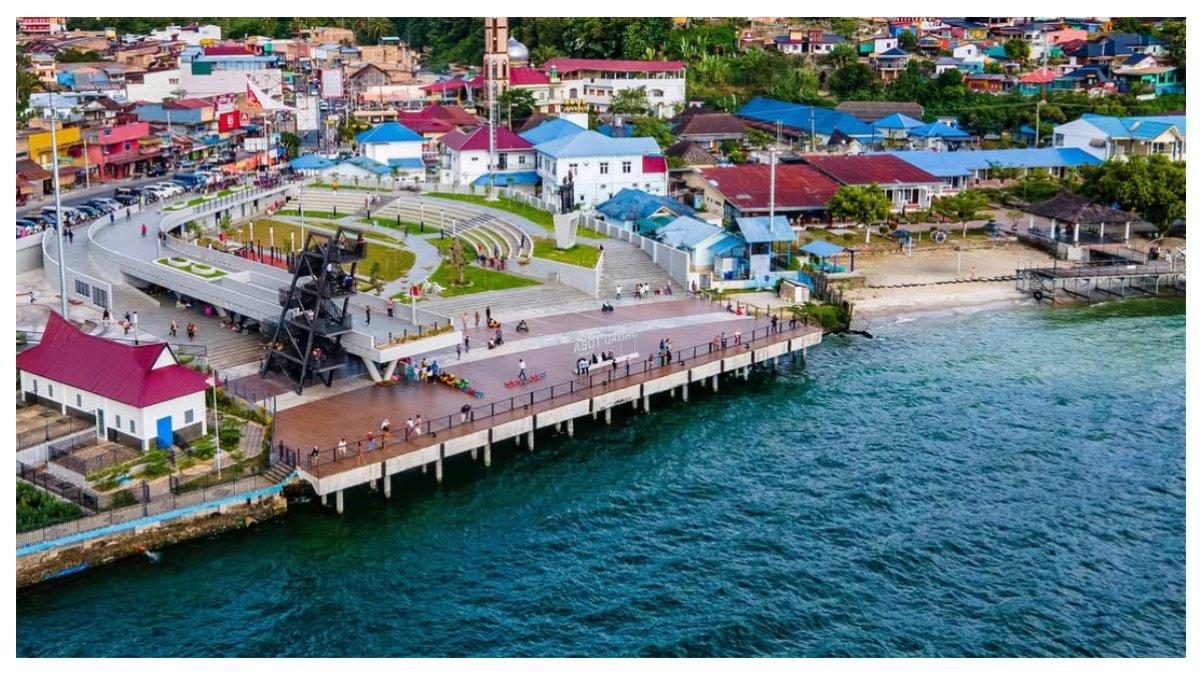 Pantai Bebas Parapat