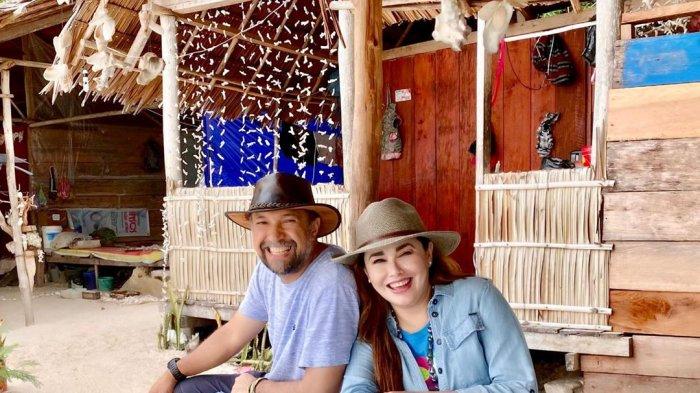 Pasangan Ari Sihasale dan Nia Zulkarnaen