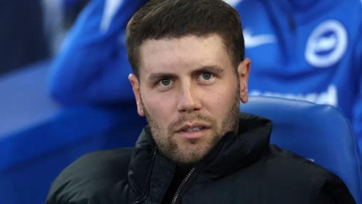 Pelatih Brighton Jarell Quansah.