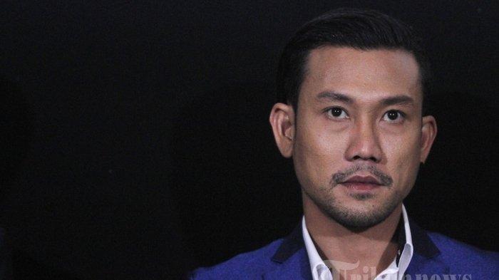 Pemain film Denny Sumargo
