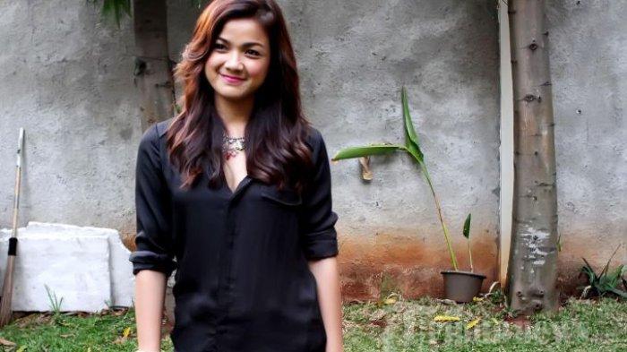 Pemain film sekaligus presenter Nirina Zubir 
