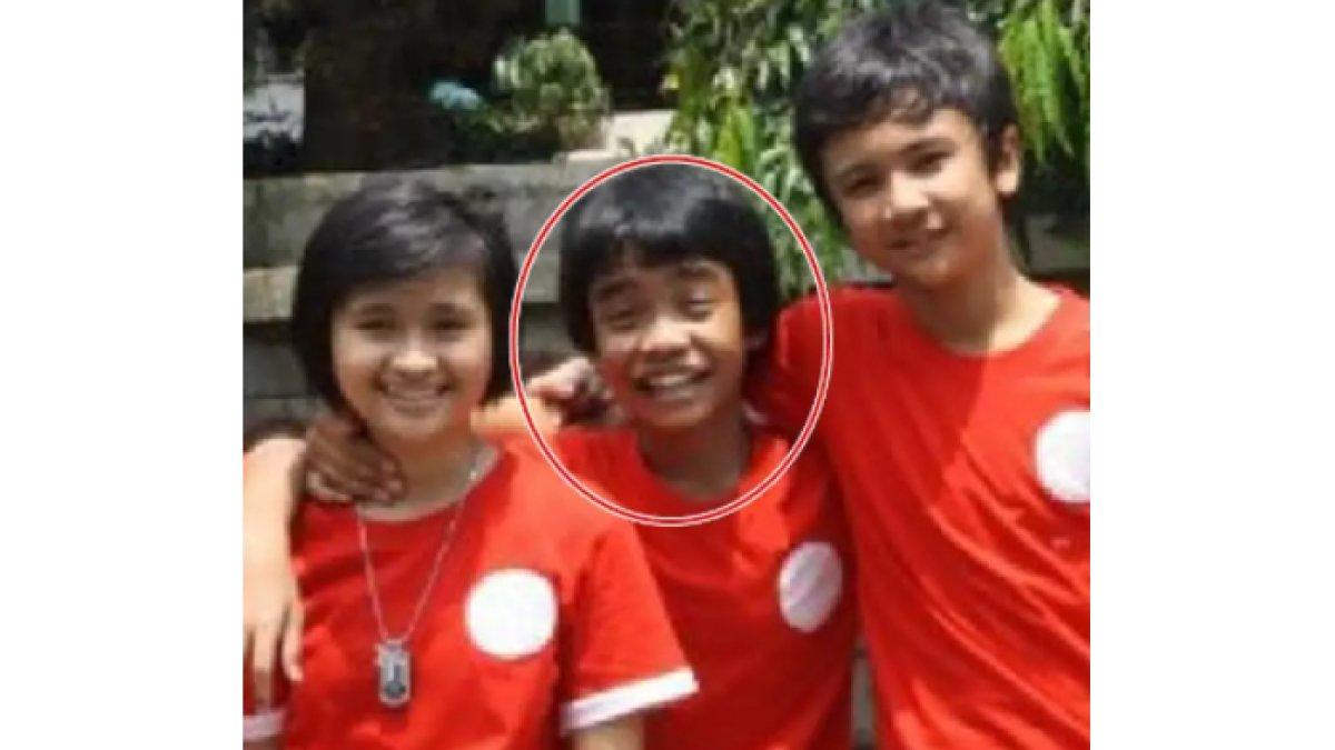 Pemain sinetron Levty Auriga bersama dua temannya di sinetron Get Married The Series.