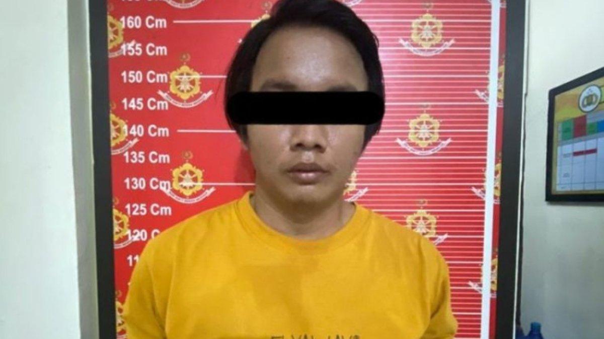 Pemuda RH (22) yang terobsesi wanita penjaga apotek di Nunukan Kaltara. Ia nekat merekam wanita pujaannya saat mandi dan dijadikan alat demi mendapat tubuh wanita impiannya