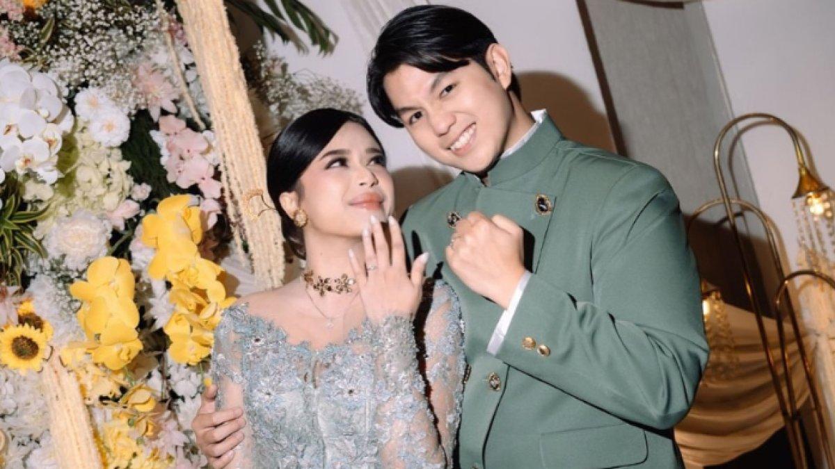 SOSOK JONATHAN ALDEN - Potret pertunangan Brisia Jodie dan Jonathan Alden diambil dari Instagram pada Selasa (1/7/2025). Jonathan Alden merupakan pria kelahiran 4 Agustus 1998.