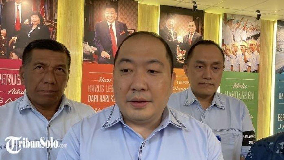 PEMILIK SRITEX - Potret Iwan Setiawan Lukminto (tengah) dokumen Tribunsolo.com (4/3/2025). Iwan Setiawan Lukminto merupakan anak dari pendiri Sritex, Haji Muhammad Lukminto.