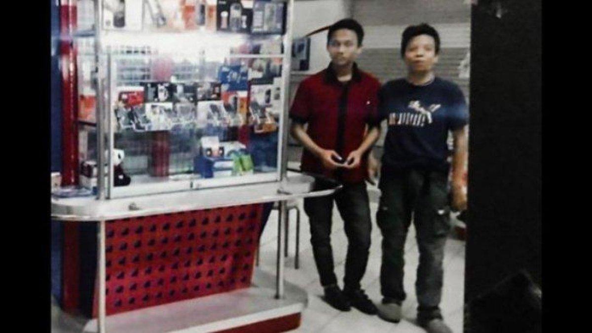 Potret Atta ketika masih jaga konter HP