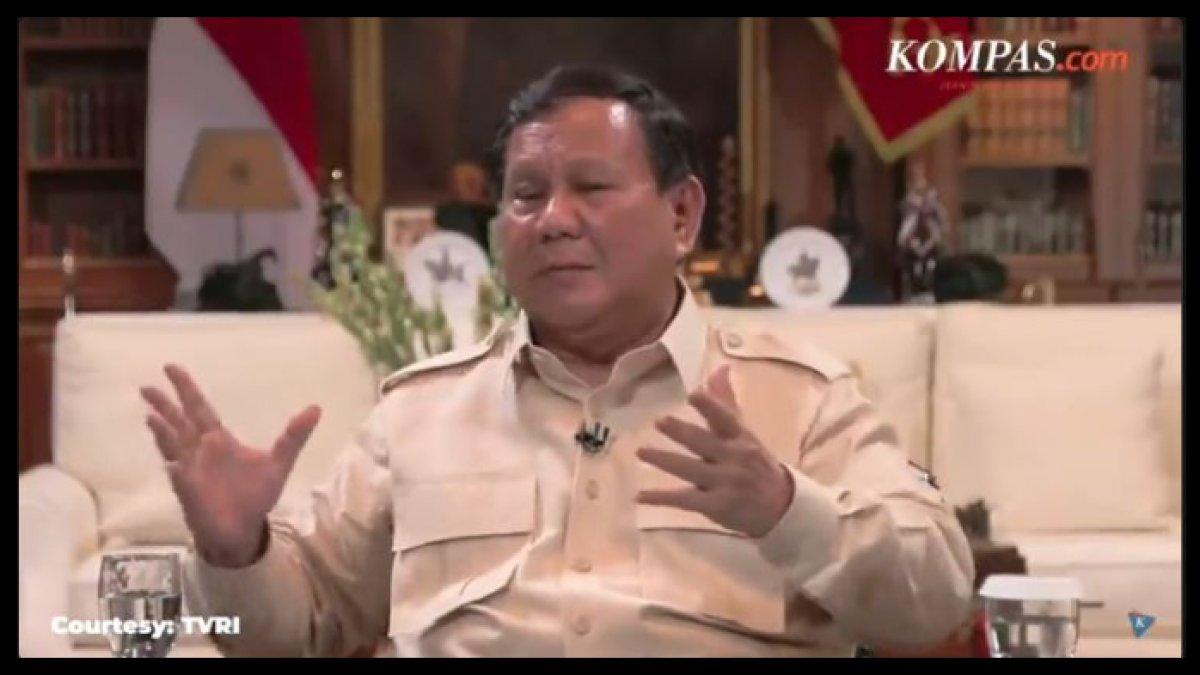 PRABOWO TANGGAPI TEROR KEPALA BABI - Dalam foto: tangkap layar video pertemuan Presiden RI Prabowo Subianto dengan sejumlah pemimpin redaksi (pemred) di kediamannya, di ruang perpustakaan, Hambalang, Kabupaten Bogor, pada Minggu (6/4/2025) pagi.