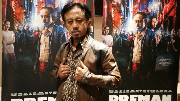 Artis peran Epy Kusnandar dalam gala premiere film Preman Pensiun di XXI Epicentrum, Jakarta Selatan, Kamis (10/1/2019).