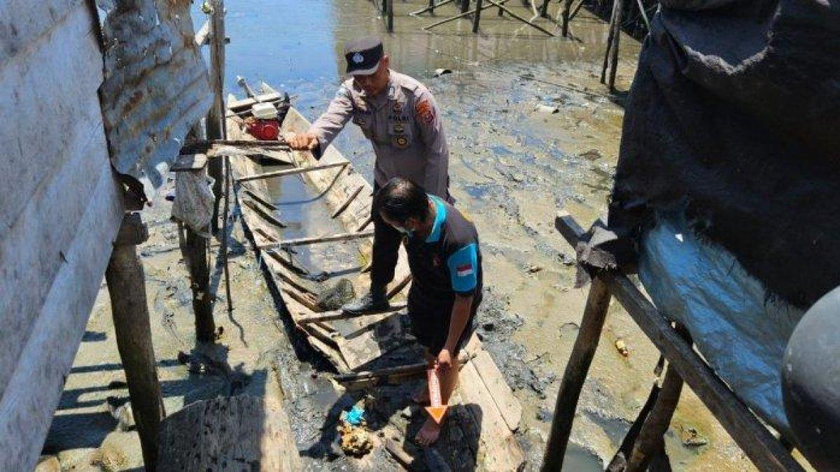 Seorang nelayan berinisial SH (65), warga Dusun II Desa Jayabakti, Kecamatan Pagimana, Kabupaten Banggai, Sulawesi Tengah, dilaporkan tewas usai terkena Bom Ikan di atas perahu miliknya sendiri.