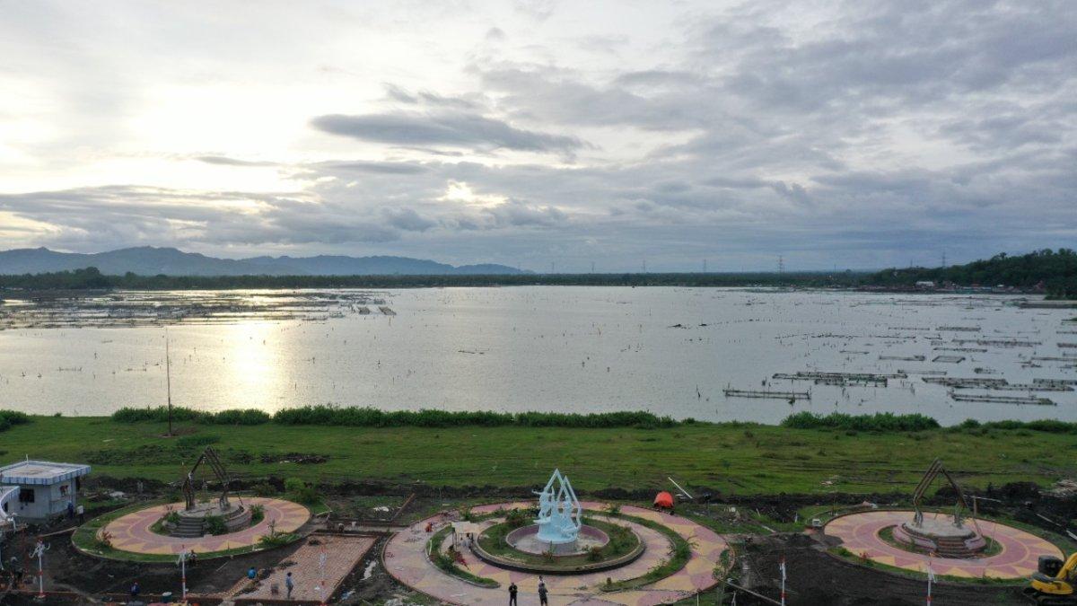 OBYEK WISATA KLATEN: Pemandangan indah di Rowo Jombor