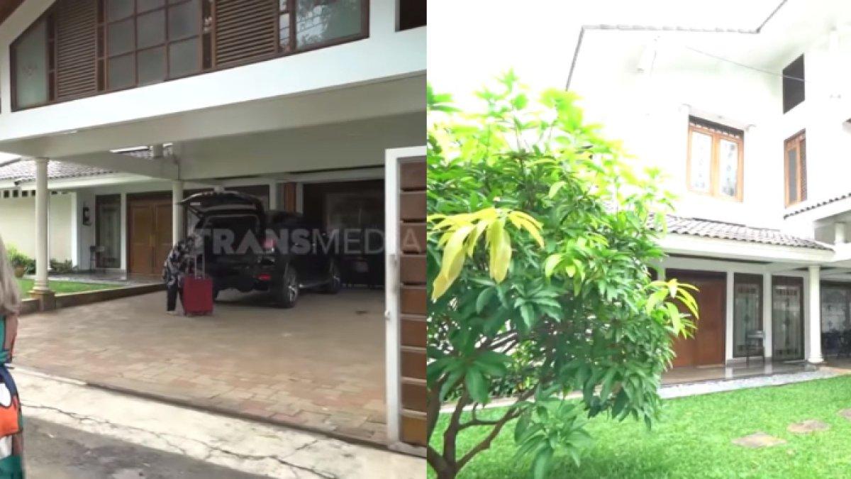 Rumah mewah Cemelia Malik