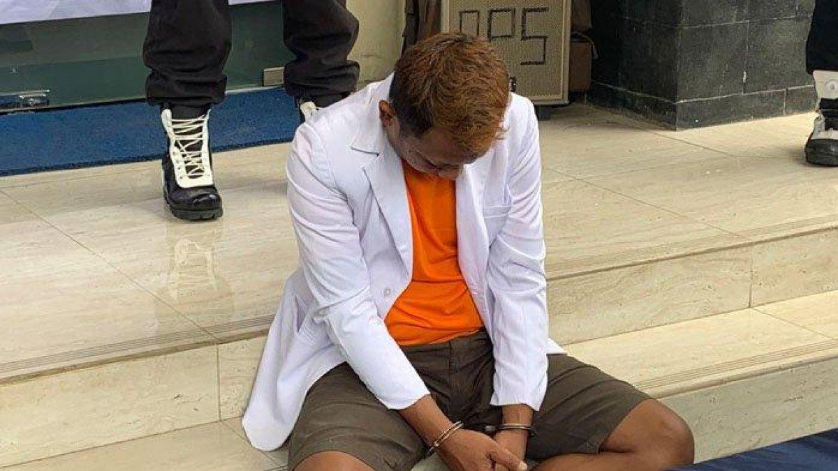 seorang pria dokter gadungan berinisial ITB