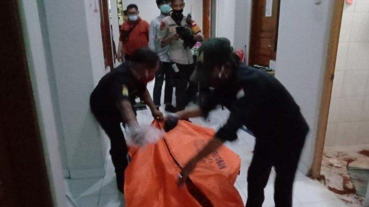Ilustrasi penemuan mayat - Seorang wanita berinisial LH (43) ditemukan tewas penuh luka tusukan di salah rumah Perumahan Cikarang Utama Residence, Kecamatan Serang Baru, Kabupaten Bekasi, Sabtu (11/2/2023) petang.