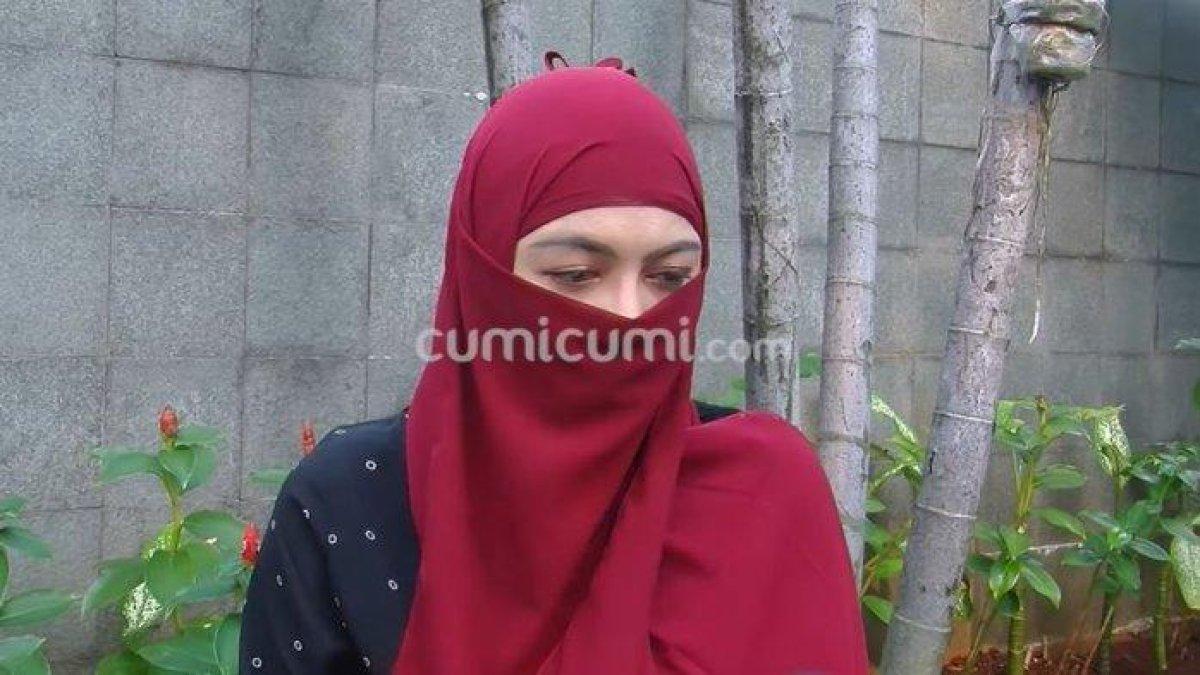 Sosok artis ini sempat menantang Tuhan ketika divonis kanker, kini pulih dan pilih hijrah.
