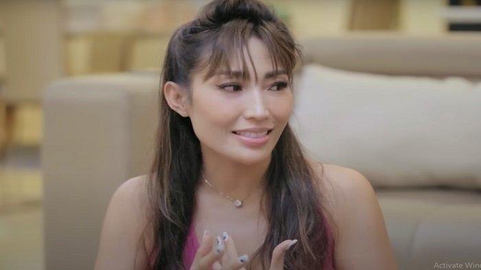 ARTIS AYU DEWI - Ayu Dewi 