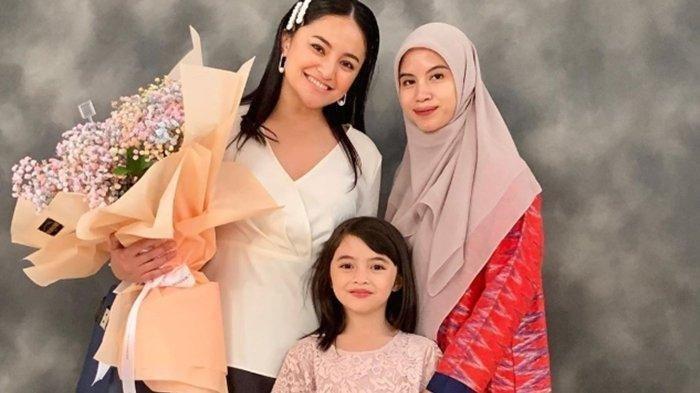 Sosok Marshanda dengan istri baru Ben Kasyafani.