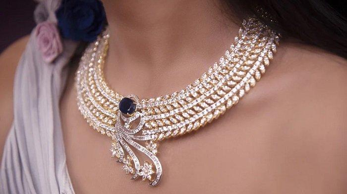 Ilustrasi perhiasan kalung emas.