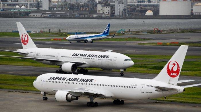 Tampilan pesawat maskapai Japan Airlines.