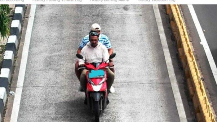 Petugas Ditlantas Polda Metro Jaya mencatat 167 pengemudi sepeda motor terekam kamera tilang elektronik (Electronic Traffic Law Enforcement/ETLE) pada hari pertama, Jumat (1/2).