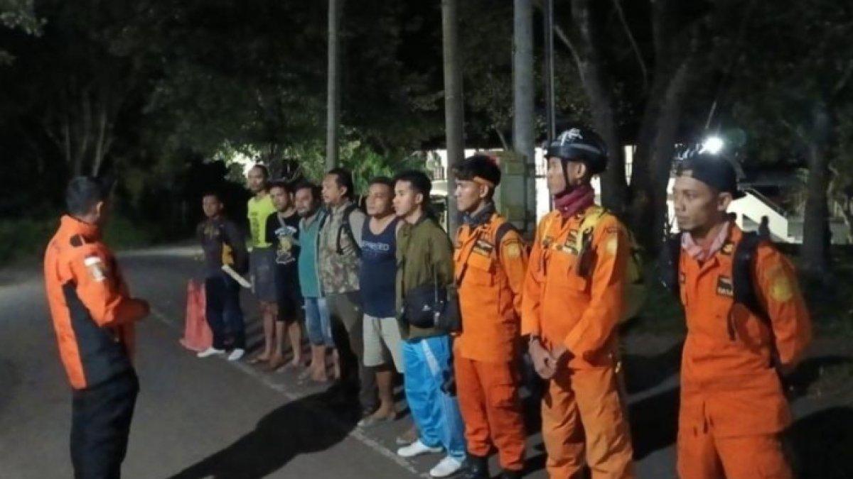 Timsar bantu mencari 4 orang yang hilang