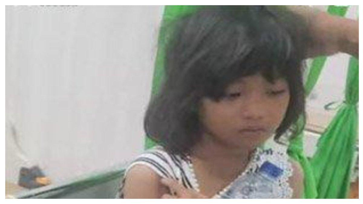 ANAK KECIL PILU - Tina Sianturi, anak yang sempat viral setelah ditinggal ayahnya meninggal dunia dan ibunya menikah lagi. Kini masa depannya dijamin Aiptu Sabar.