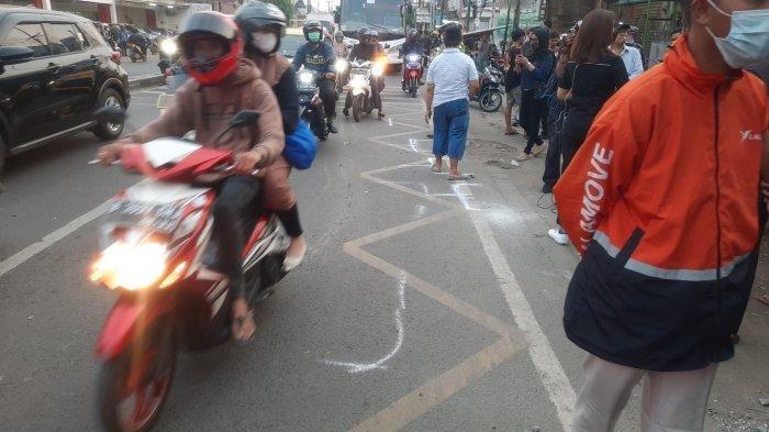 TKP Kecelakaan maut di Jalan Sultan Agung depan SDN Kota Baru II dan III, Bekasi Barat mengakibatkan 10 orang meninggal dunia, Rabu (31/8/2022).