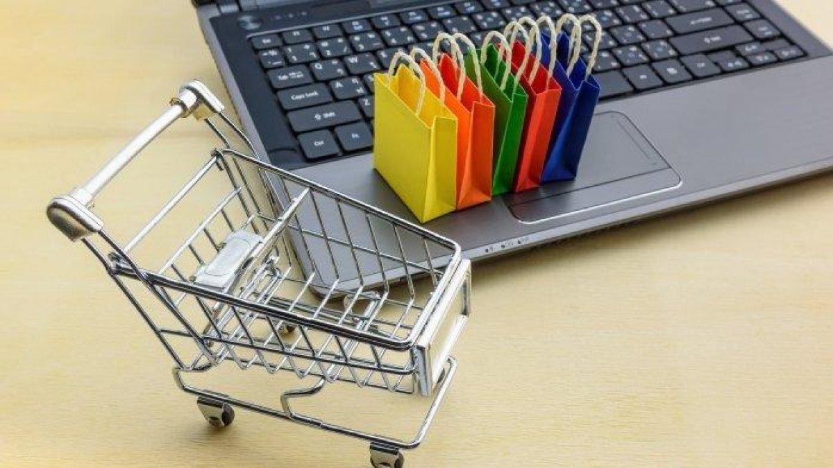 Industri e-commerce,- Kunci jawaban soal 'Jelaskan kaitan perkembangan E-Commerce dengan E-Business!'